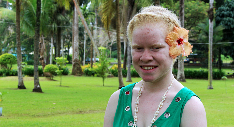 story078-Sabina Moce-profile