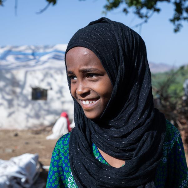 Hayat Ibrahim, 10, fled her home in Bulen wereda (district), Benishangul Gumuz Region when their village is attacked. Ethiopia, 2021. © UNICEF/UN0418425/Ayene